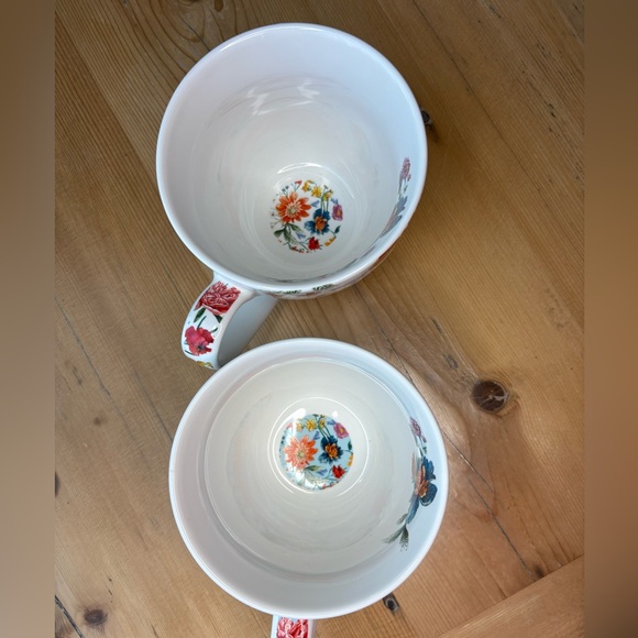 Bluebird and Willow Floral Ceramic Mugs - Set of 2 EUC - Picture 5 of 10